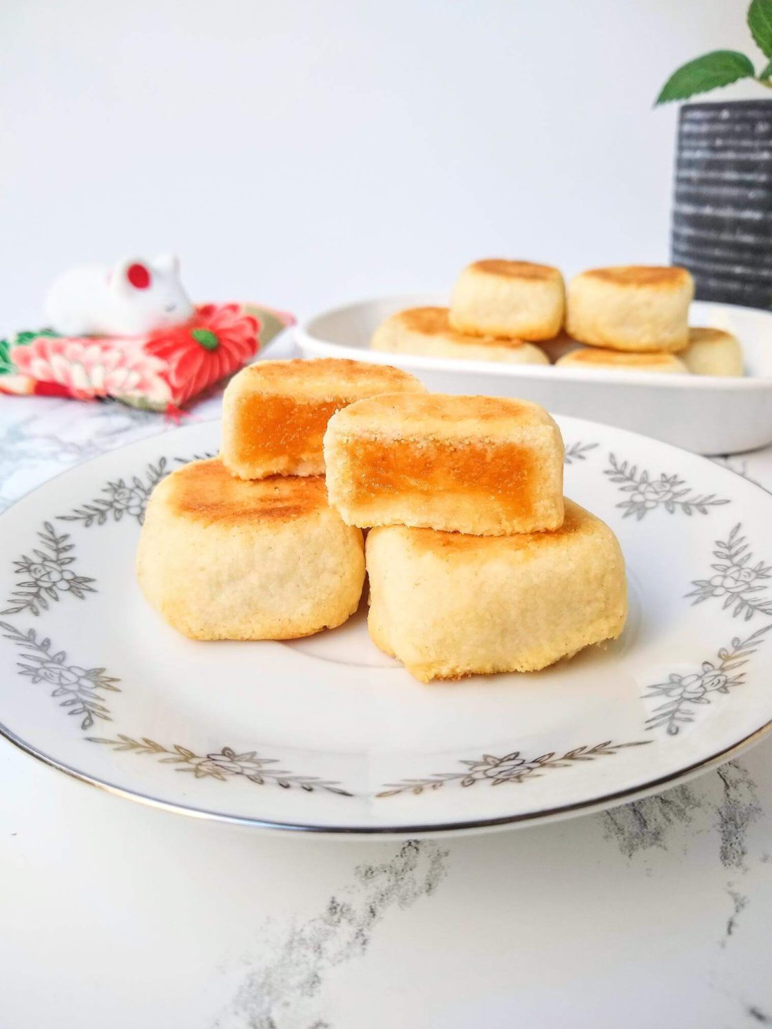 Traditional Taiwanese Pineapple Cake, Feng Li Su Front