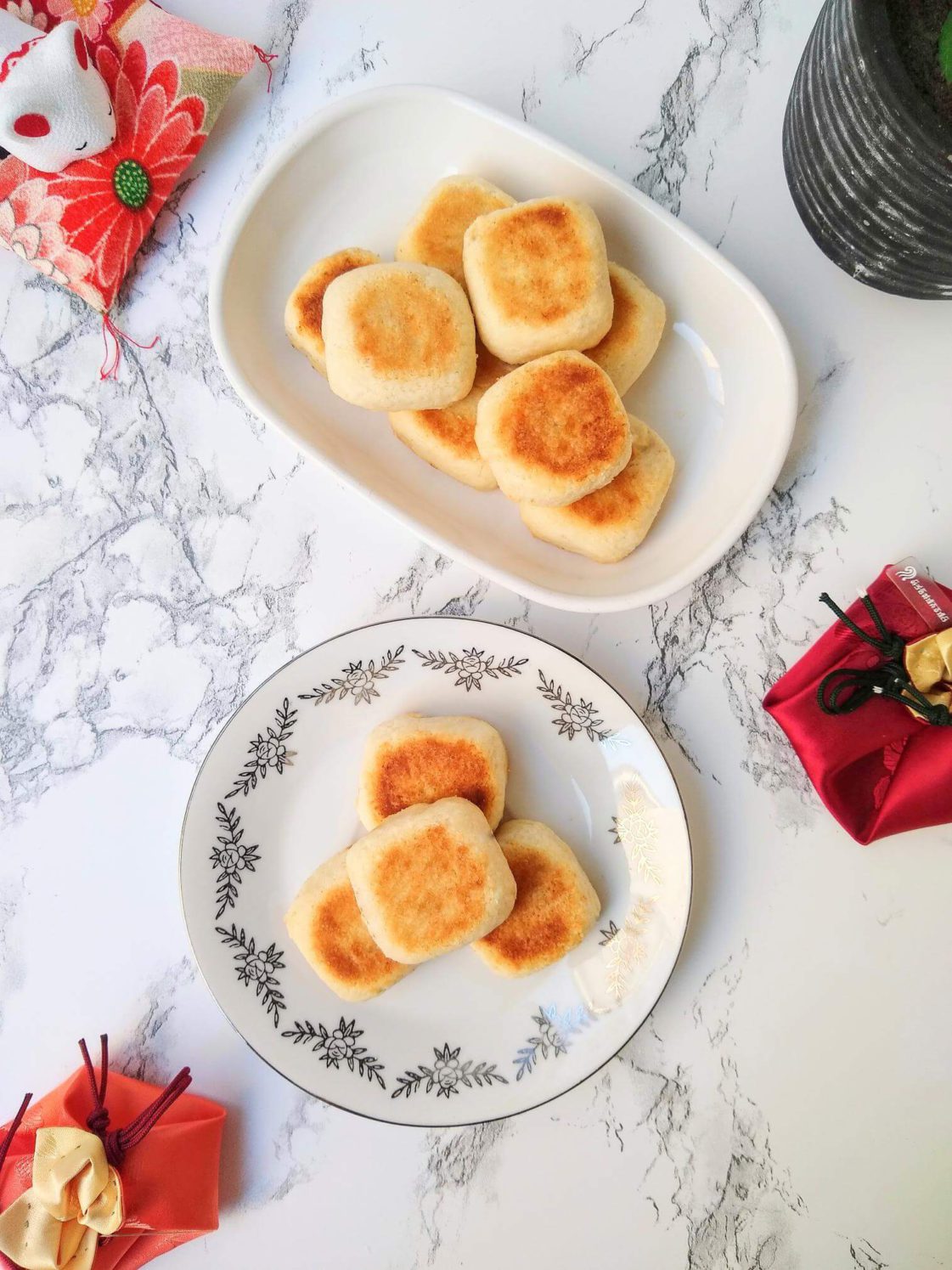 Traditional Taiwanese Pineapple Cake, Feng Li Su Overhead