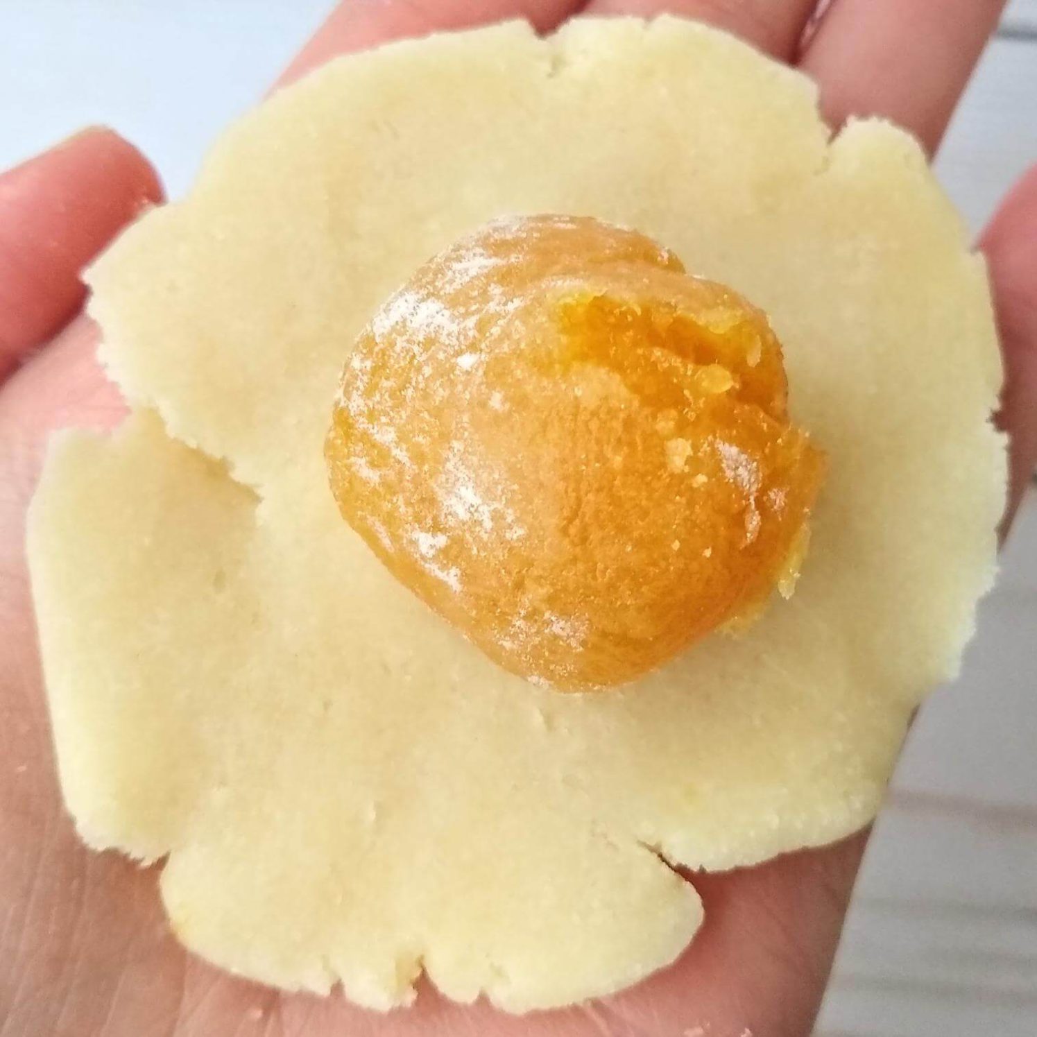 Wrapping the Taiwanese Pineapple Cakes