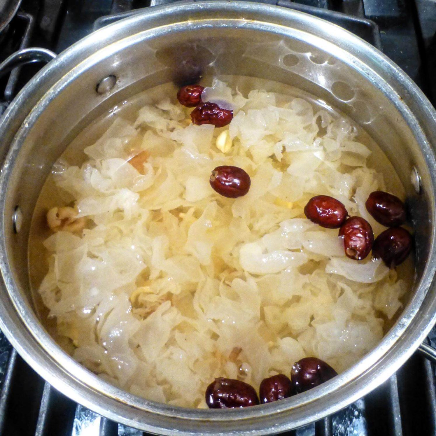 Snow Fungus Added to Pot