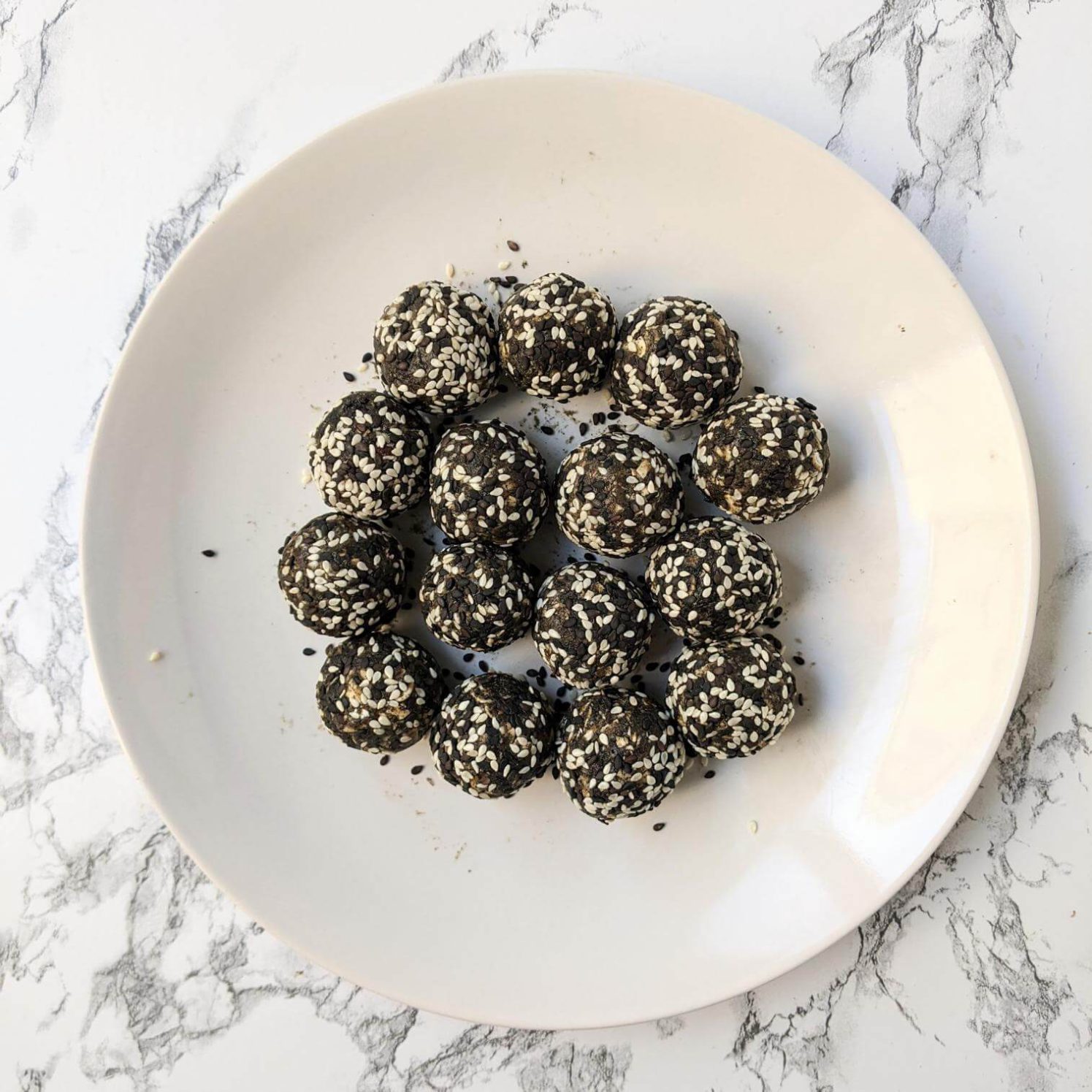 Tahini and Black Sesame Bliss Balls with Sesame