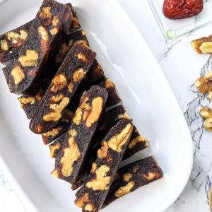 Chinese red date walnut candy, jujube walnut candy square